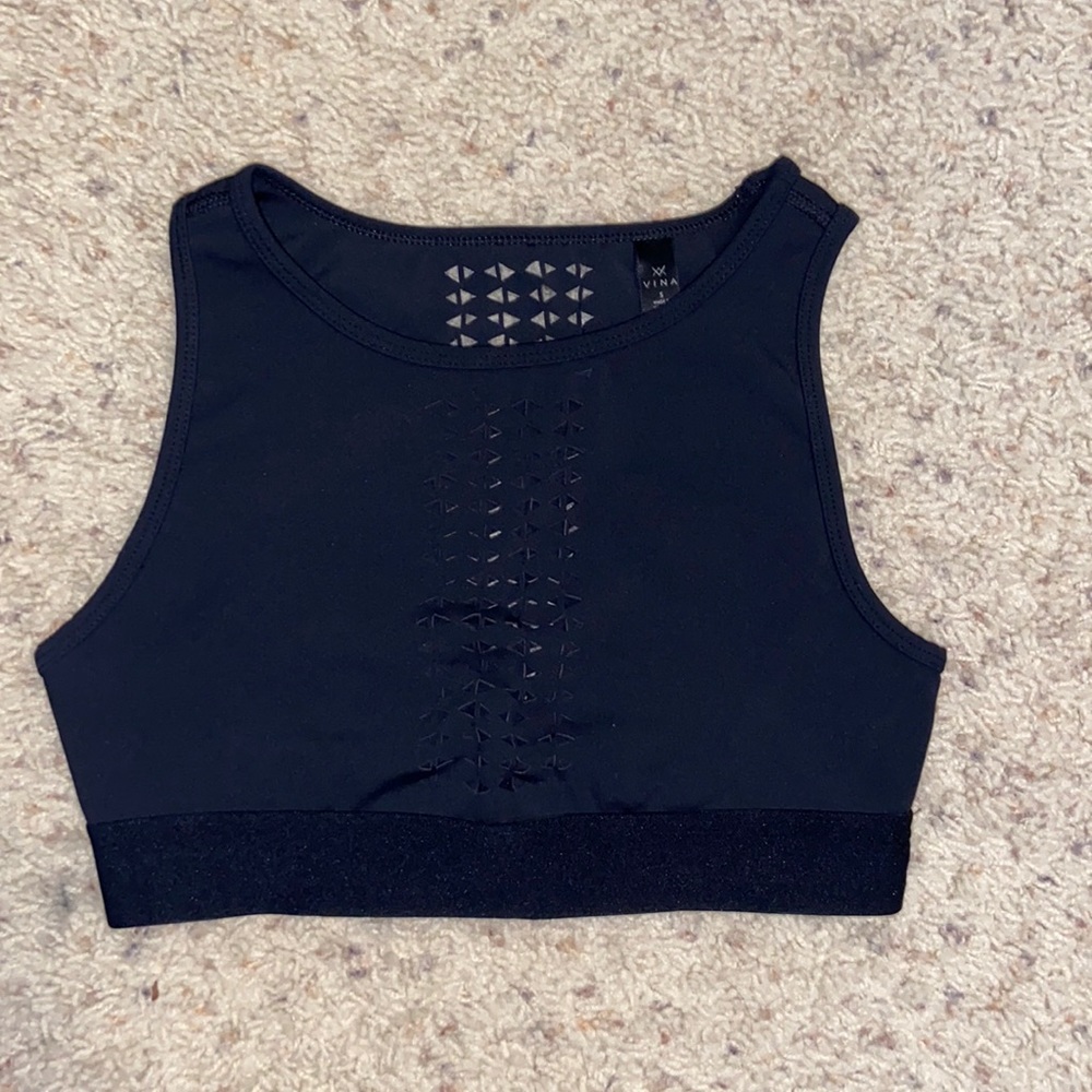 Black sports bra